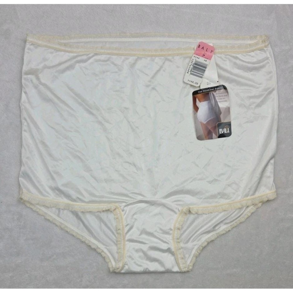 Vintage NEW Bali Freeform Panty Antron Nylon Brief Pinup 2142 White Size 7 Large
